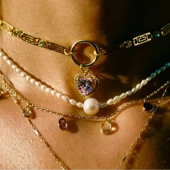 READ 🎉Vanessa Mooney Gold Sloane Necklace (See description) - Picture 2 of 4